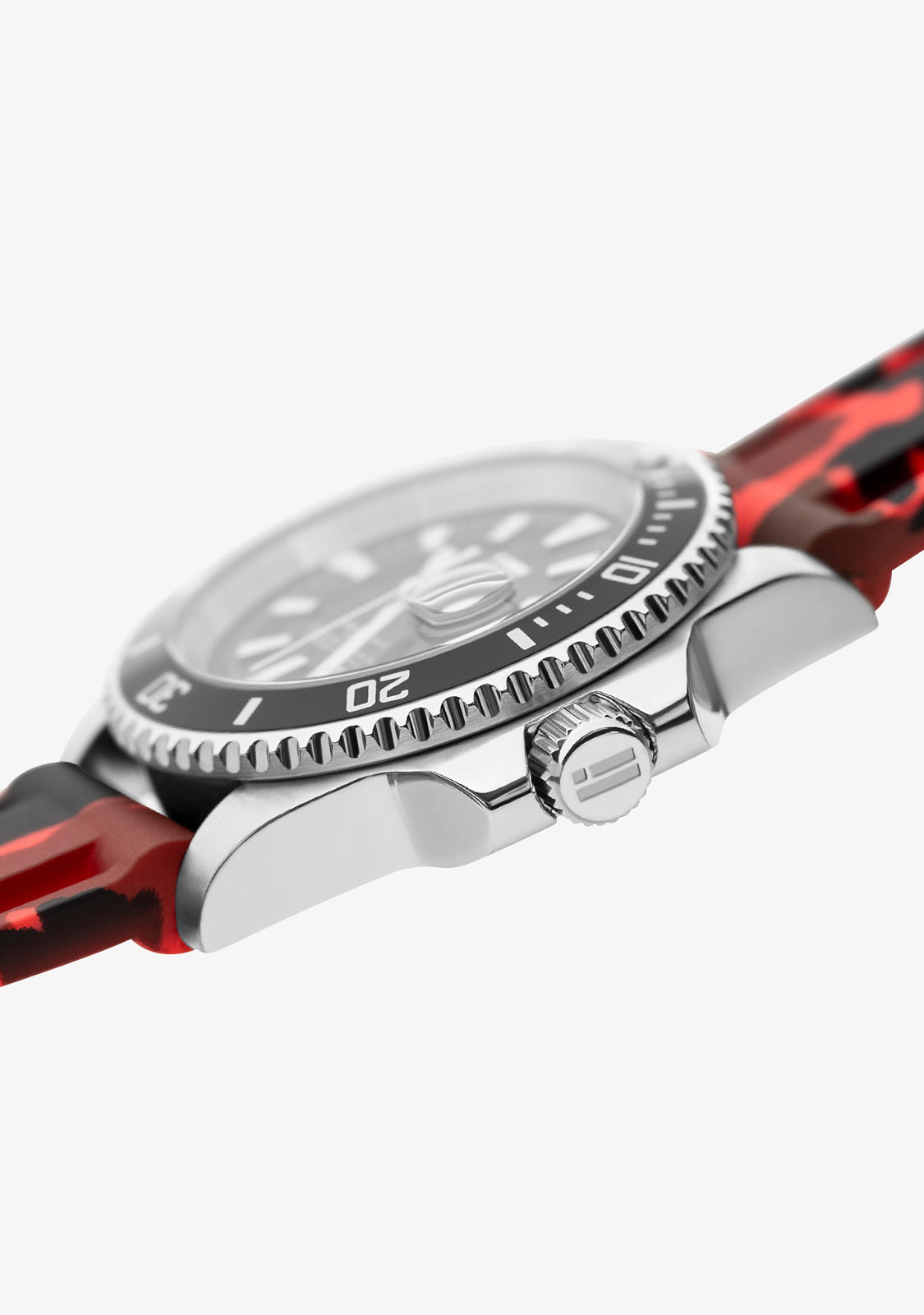 Scuba Diving Red Camo Steel Black