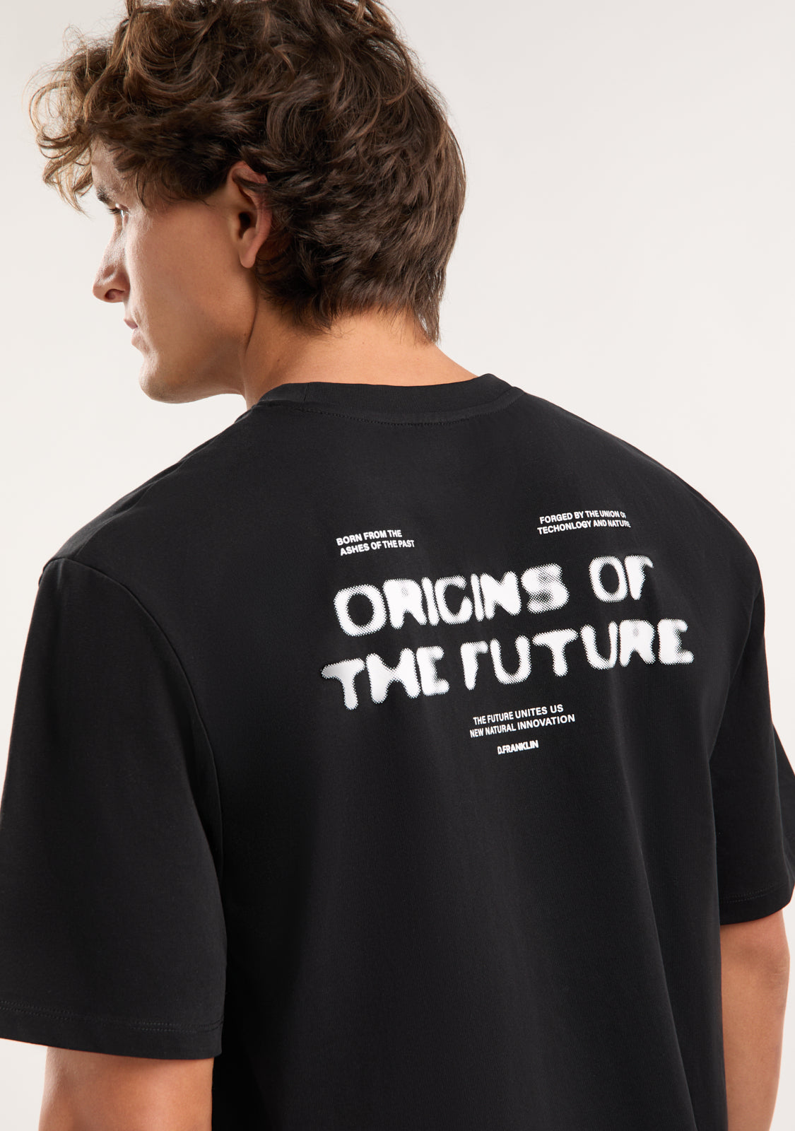 Origins T-Shirt Black / White