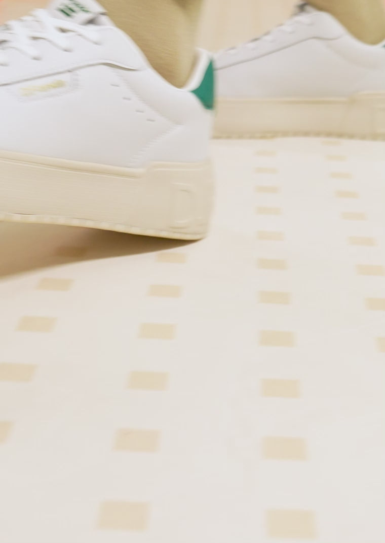 Carregar vídeo: Court Tennis White / Green