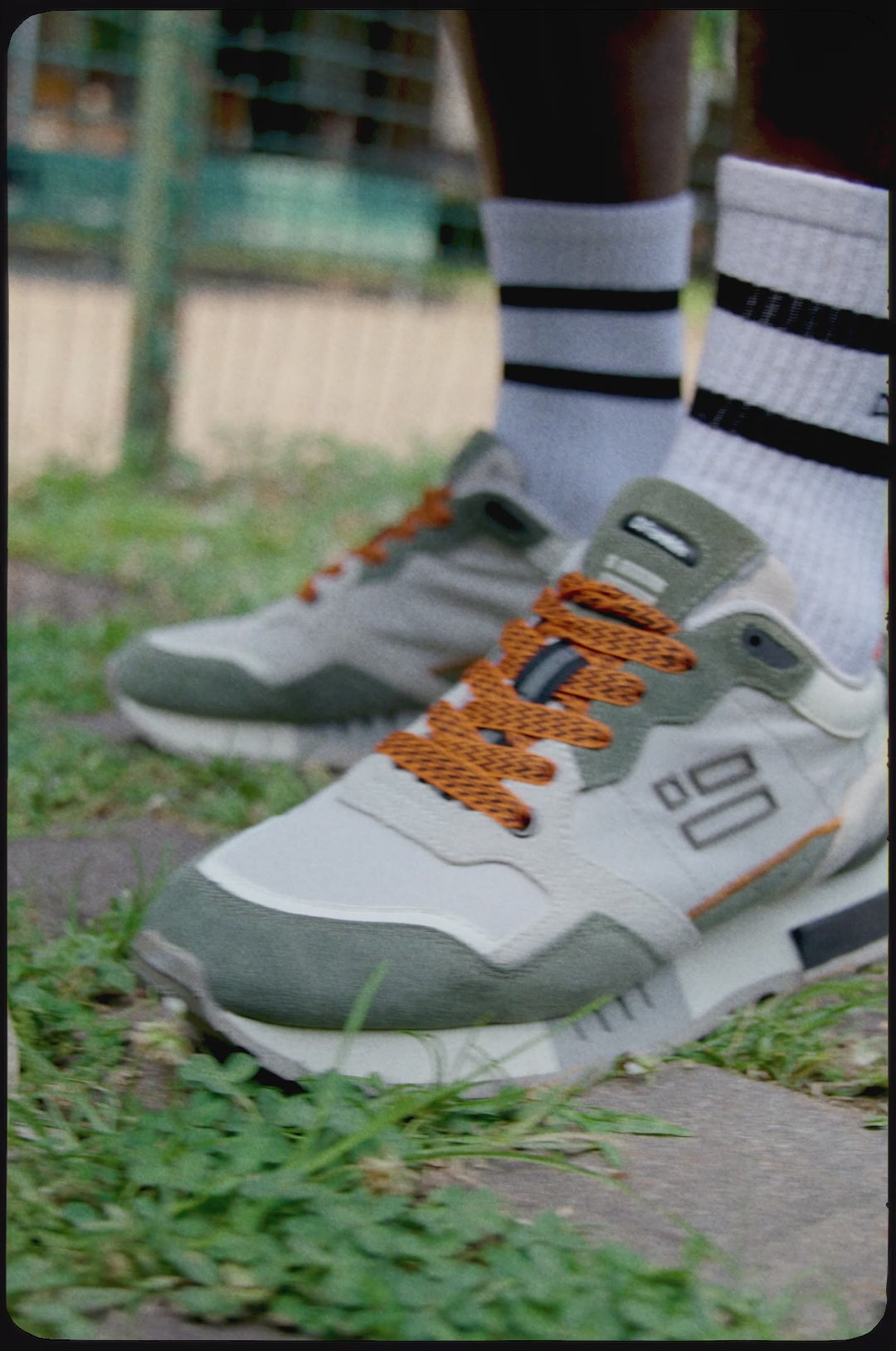 Carregar vídeo: Vibla Zig Flag Multi Grey